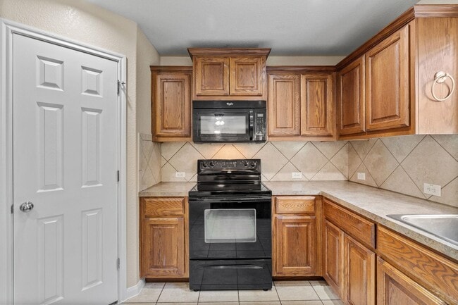 Building Photo - 113 Gregory Cove