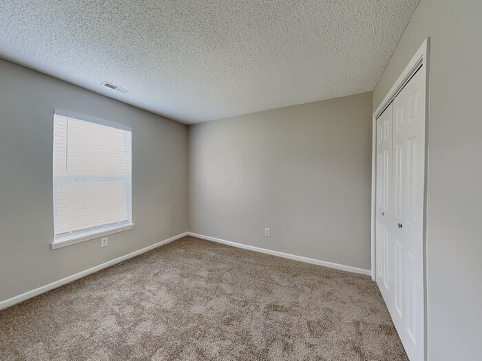 Building Photo - 409 Bridgestone Dr