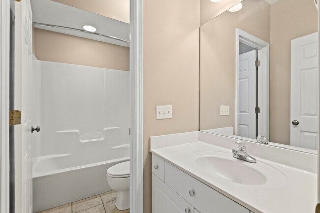 Building Photo - 1620 Over Cup Cir