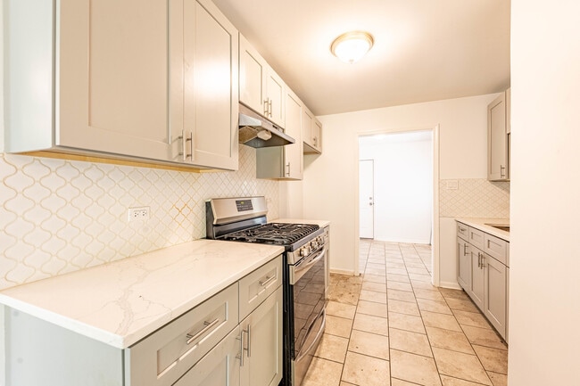 Building Photo - 2722 Larkspur Ln