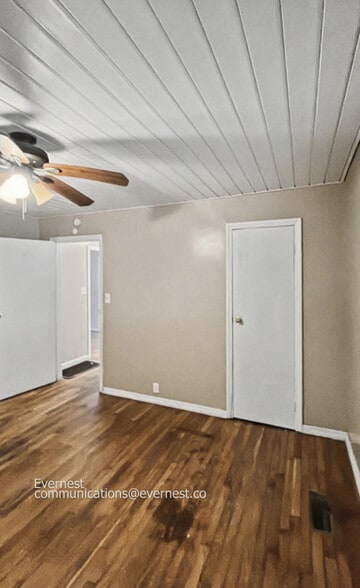 Building Photo - 129 Neal Dr