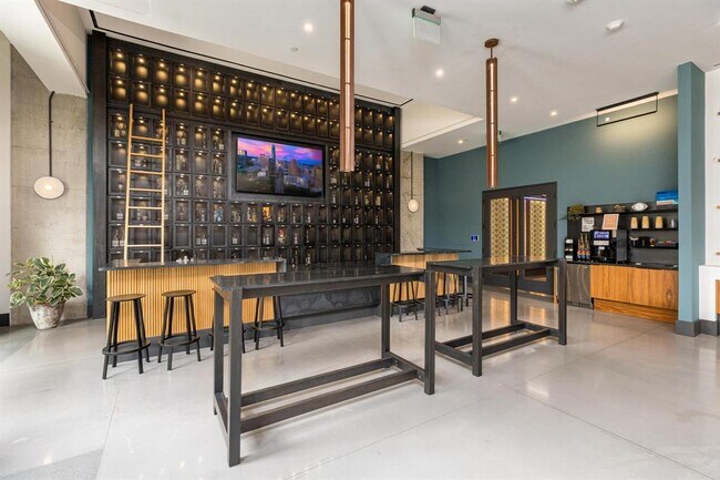 Building Photo - 84 Northeast Dr