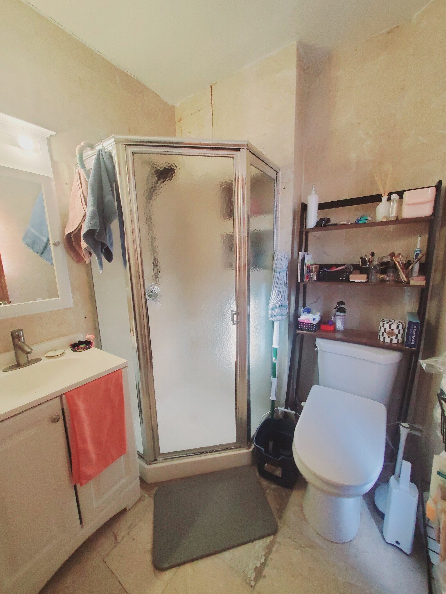 Building Photo - 25 Main St