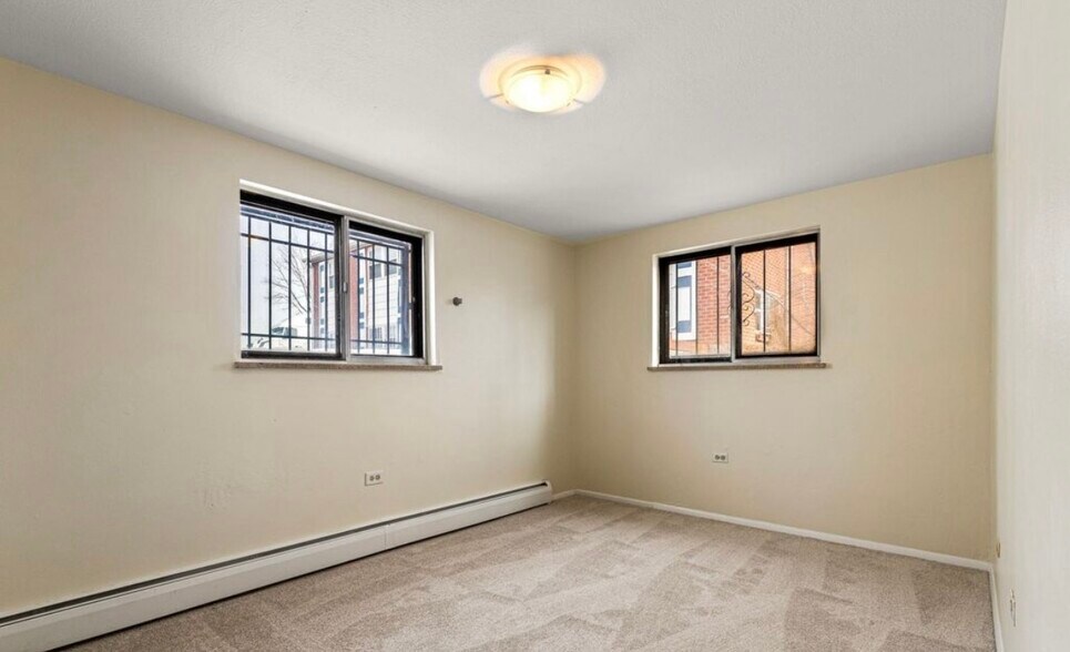 Building Photo - 1410 S Ash St