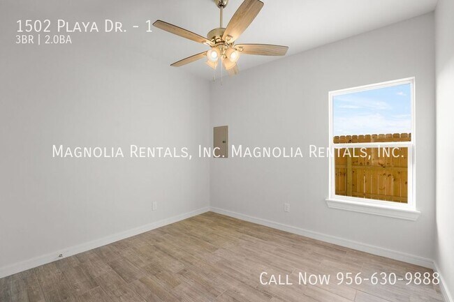 Building Photo - 1502 Playa Dr