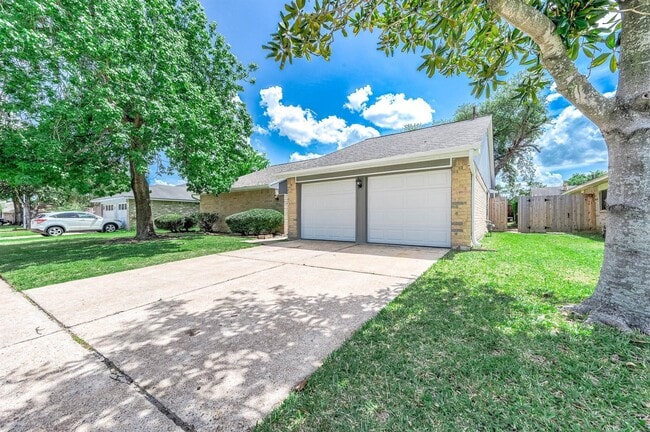 Building Photo - 13407 Wells River Dr