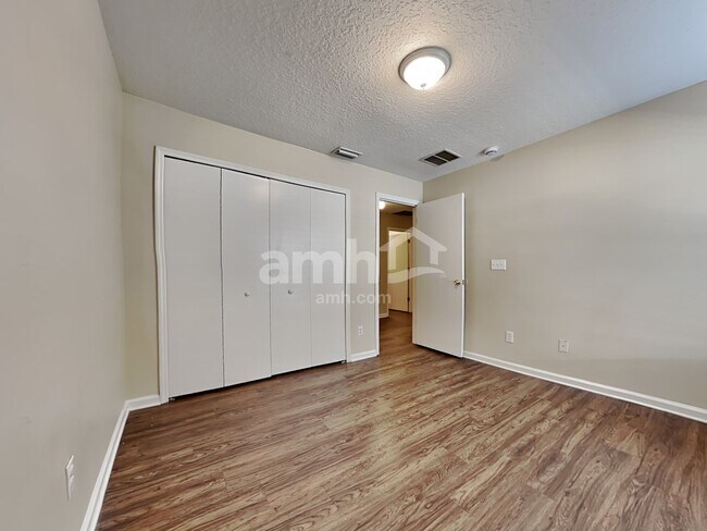 Building Photo - 1472 Redbird Creek Dr