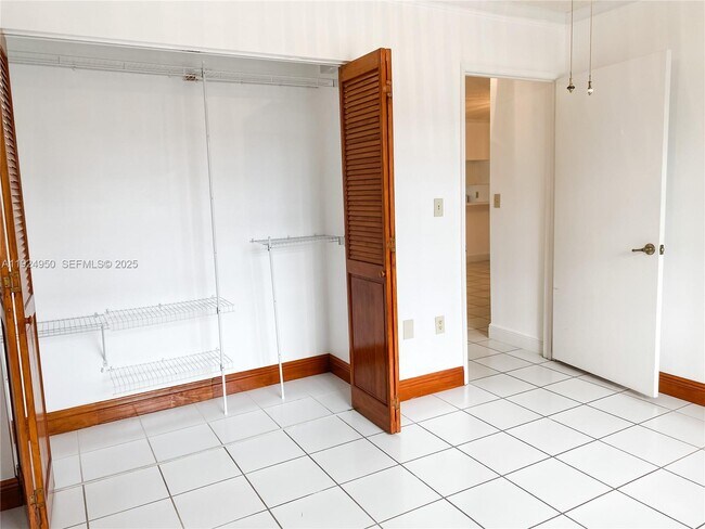 Building Photo - 3810 SW 108th Ave