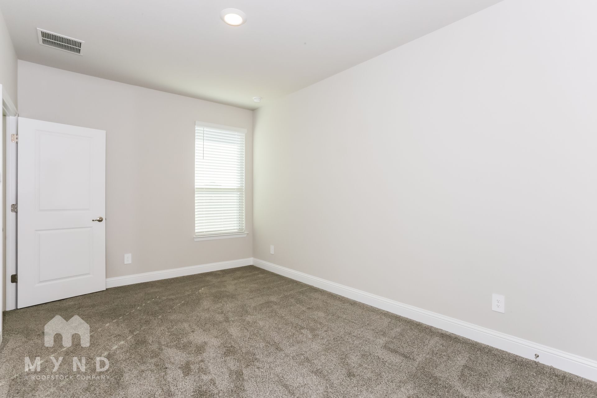 Building Photo - 6002 S 14th St