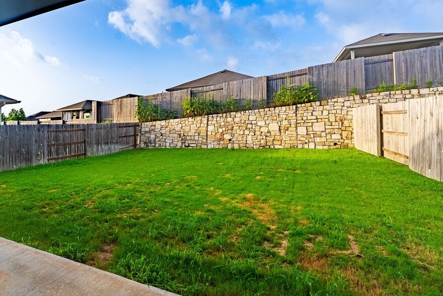 Building Photo - 6413 Night Chinook Dr