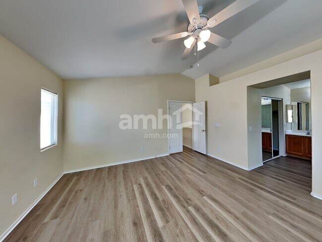 Building Photo - 6345 Hamilton Grove Ave