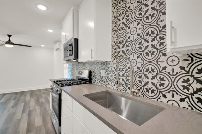 Building Photo - 2101 Benwick Cir