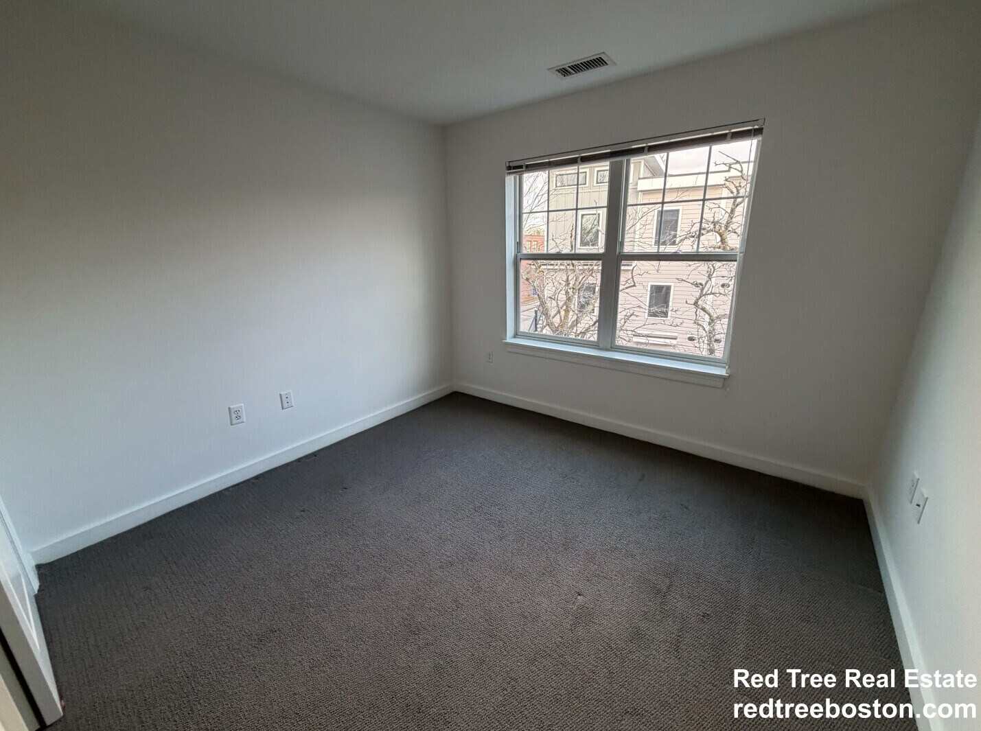 Building Photo - 11 Alder St