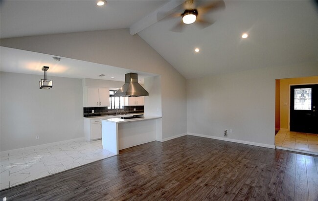 Building Photo - 9243 Friendship Rd