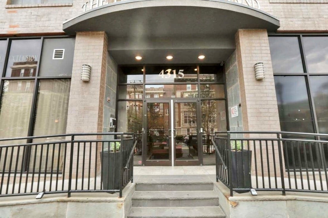 Building Photo - 4315 Park Ave