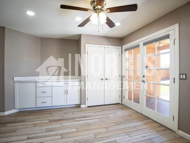 Building Photo - Beautiful Remodeled Home with 3 Rooms