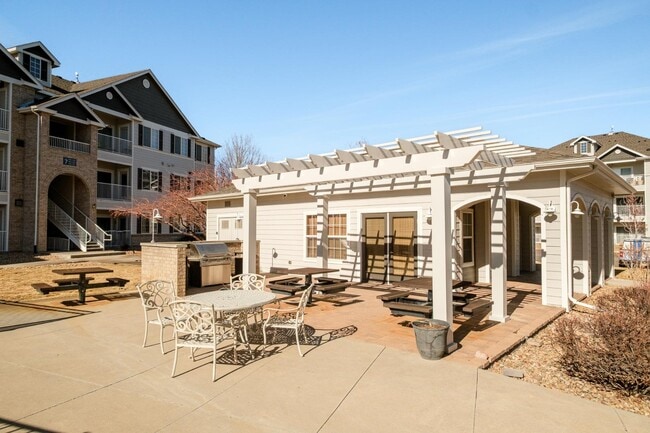 Building Photo - 15700 E Jamison Dr
