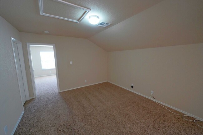 Building Photo - Immaculate Rental Now Available in Cibolo!...