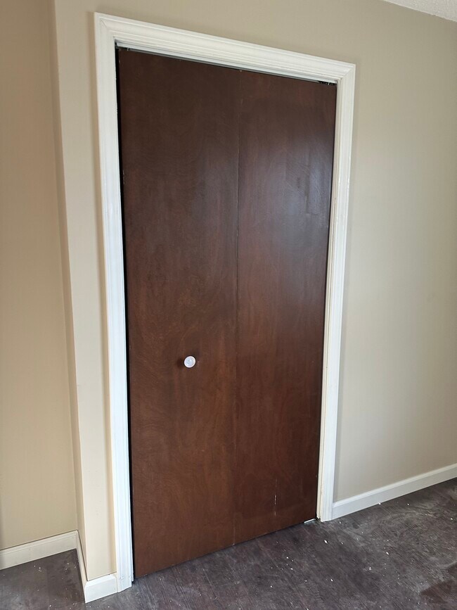 Building Photo - 1134 Birchmont Dr NE