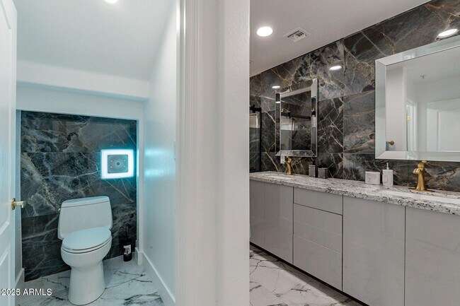 Building Photo - 11525 E Desert Willow Dr