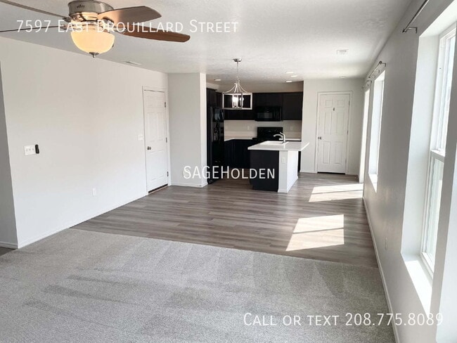 Building Photo - 7597 E Drouillard St