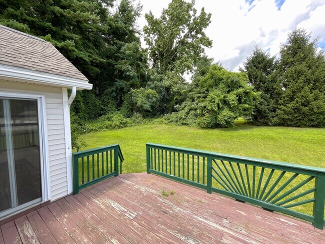 Building Photo - 220 Concord Hill Dr