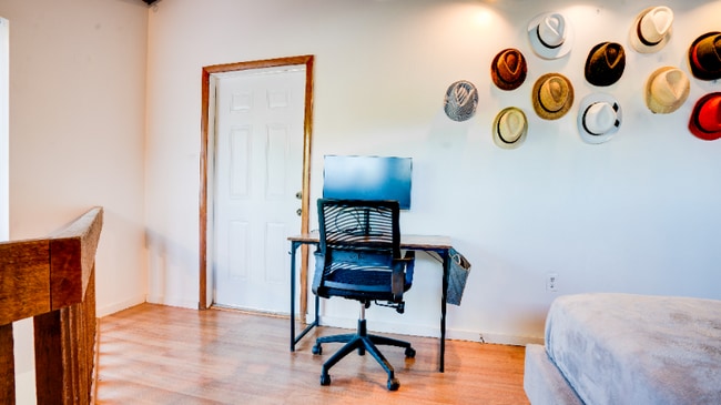 Building Photo - 33 SW 18th Terrace