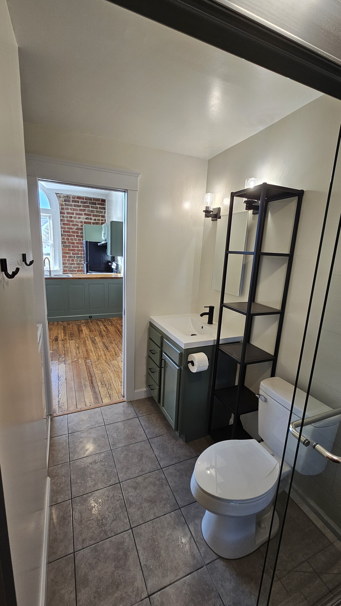 Building Photo - 33 N Main St