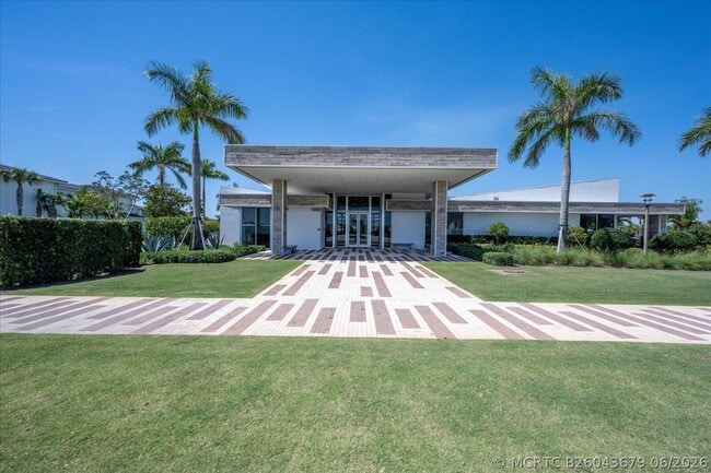 Building Photo - 12546 Gross Pointe Dr