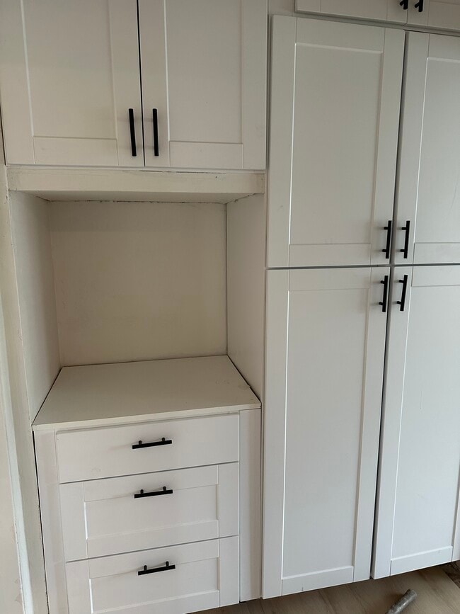 Building Photo - 3859 Tilden Ave