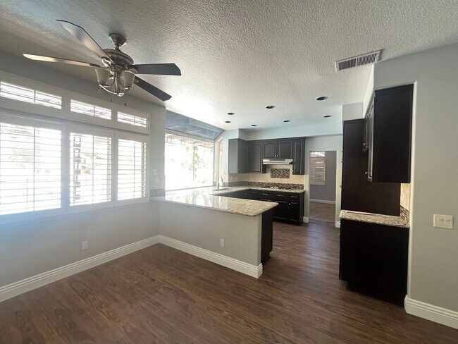 Building Photo - 4 Bedroom/2.5 Bath Home with Pool in Chino...