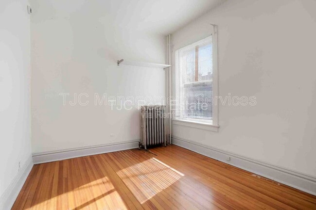 Building Photo - 2316 E 12th Ave