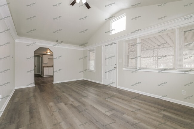 Building Photo - 13508 Silver Ln