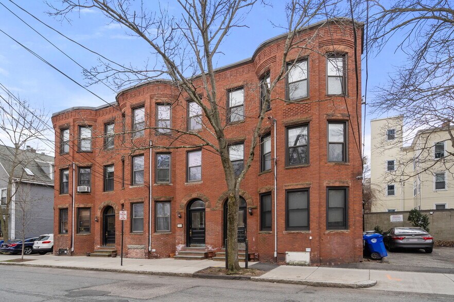 Building Photo - 116 Brook St