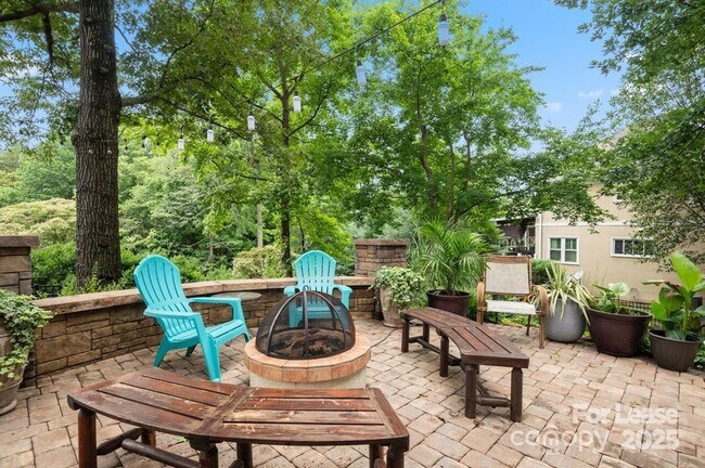 Building Photo - 16308 Autumn Creek Ct
