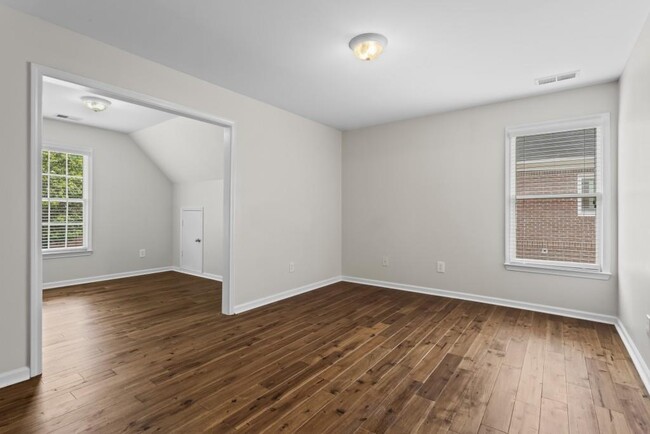 Building Photo - 12762 Waterside Dr