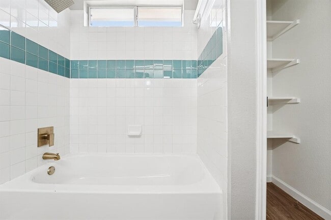 Building Photo - 429 Atlantis