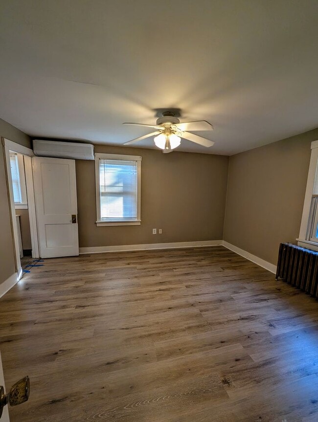 Building Photo - 1666 Crafton Blvd