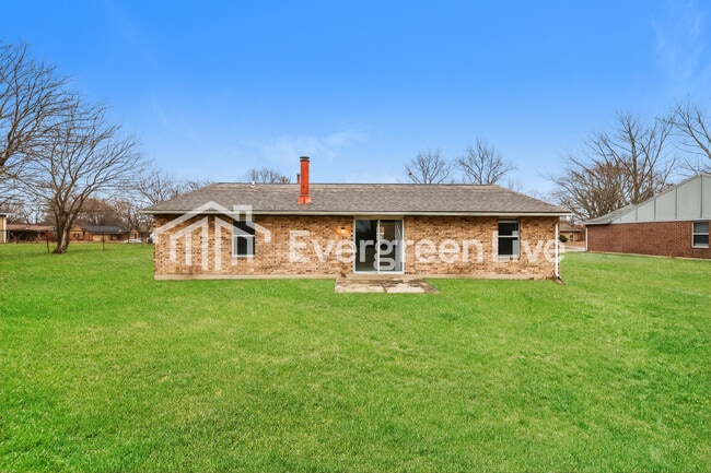 Building Photo - 4735 Stonehedge St