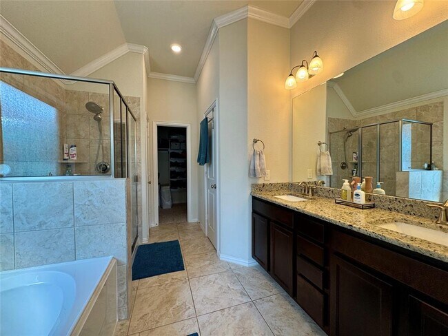 Building Photo - 16847 Hammon Woods Dr
