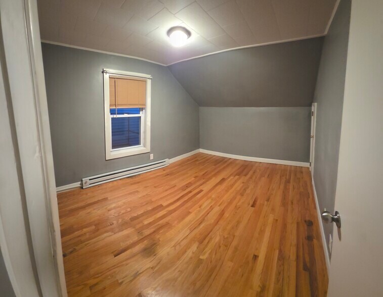 Building Photo - 840 Dwelly St