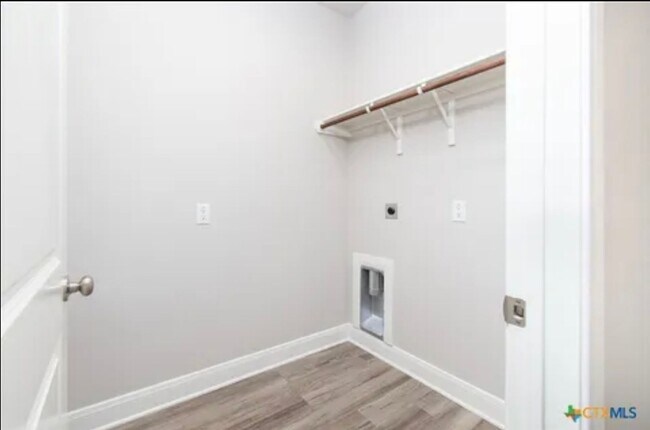 Building Photo - GORGEOUS home in Nolanville!