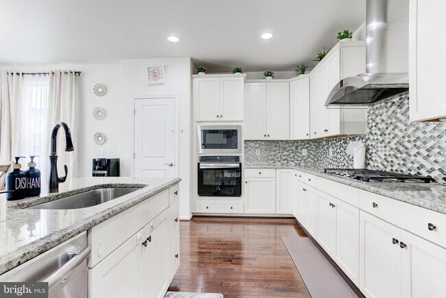 Building Photo - 22800 Bubbling Brook Dr