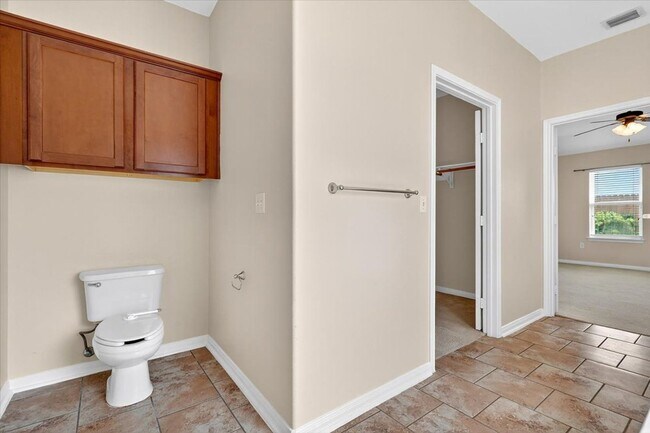 Building Photo - 6018 Tapestry Dr