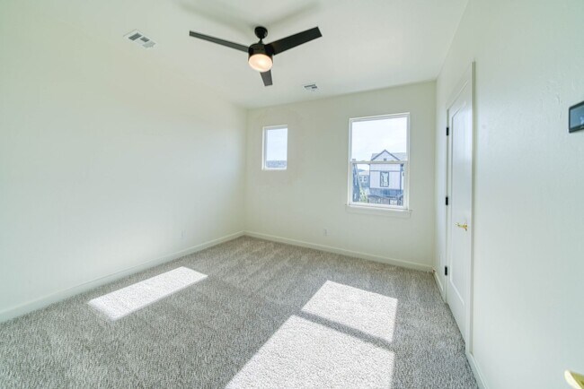 Building Photo - 2528 NW 129th St