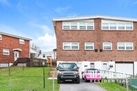 Building Photo - 137 Crum Creek Dr