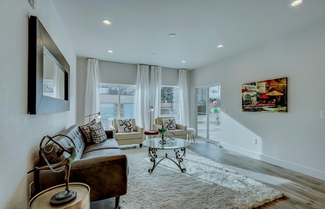 Building Photo - 14936 E Hampden Ave