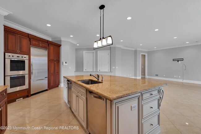 Building Photo - 1132 Oval Rd