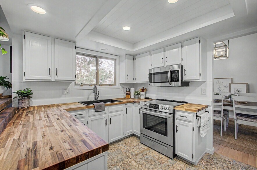 Building Photo - 7554 S Cook Way