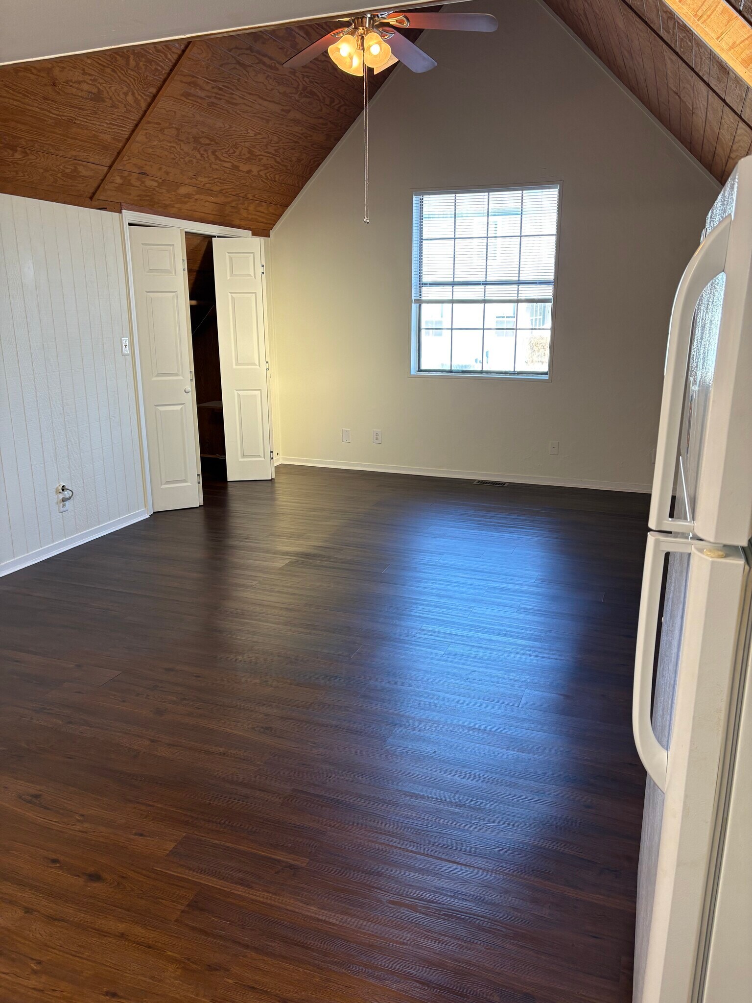 Wide open living/sleeping area, natural light - 4701 Illinois Ave